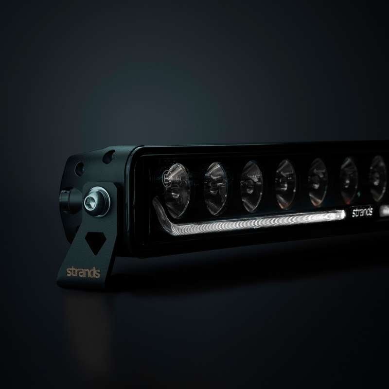 LED rampe Strands Dark Knight Identity 20" 11000 lm - nærbillede detaljer | Strands Lysafdeling
