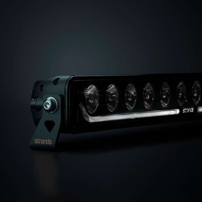 LED rampe Strands Dark Knight Identity 20" 11000 lm - nærbillede detaljer | Strands Lysafdeling