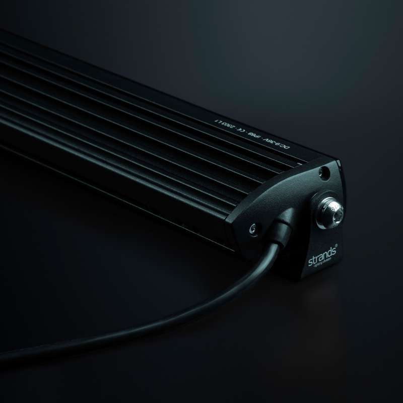 LED rampe Strands Lighting Division Dark Knight Nuuk 14″ 6500 lm - kompakt optimeret til elbil - alternativ udsigt