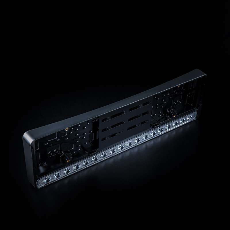 LED rampe Strands NUUK E-Line 7800 lm - nummerpladeholder - produktbillede forfra | Strands Lysafdeling