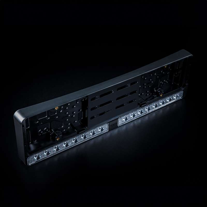 LED rampe Strands Lighting Division NUUK E-Line Duo med nummerpladeholder 8793 lm - ekstra lys - produktbillede forfra