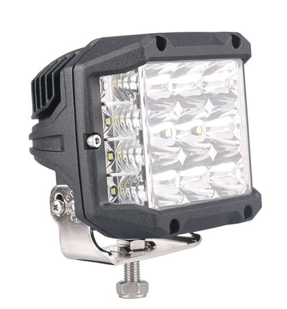 LED rampe Strands Lighting Division Side Shooter XL 5″ 4548 lm – 140° combo kompakt – i brug | Strands Lysafdeling
