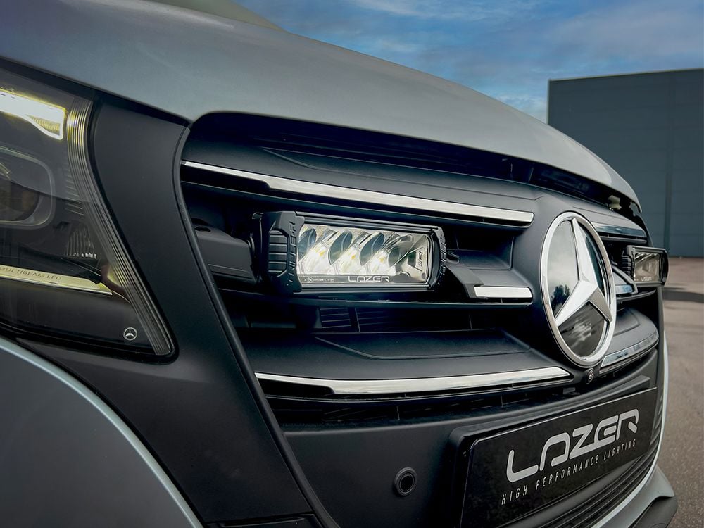 produktbillede forfra viser Led-rampesæt Triple – R 750 Elite Mercedes Vito 2024+, Lazer – Lazer