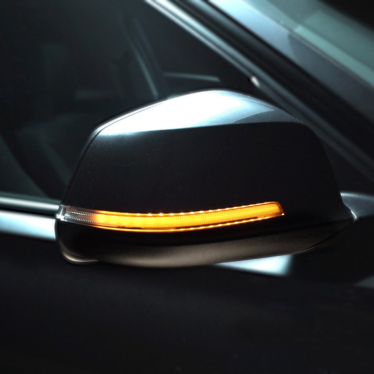 LEDriving Dynamiske spejlindikatorer - BMW 1 - serie (HVID) - produkt set fra siden | OSRAM