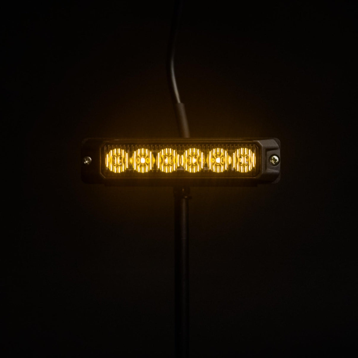 OptiFlux – Advarselslys – Amber 6 LED – 2026-10-30 00:00:00 – IP67, IP69K – LUXTAR – produkt set fra siden | LUXTAR