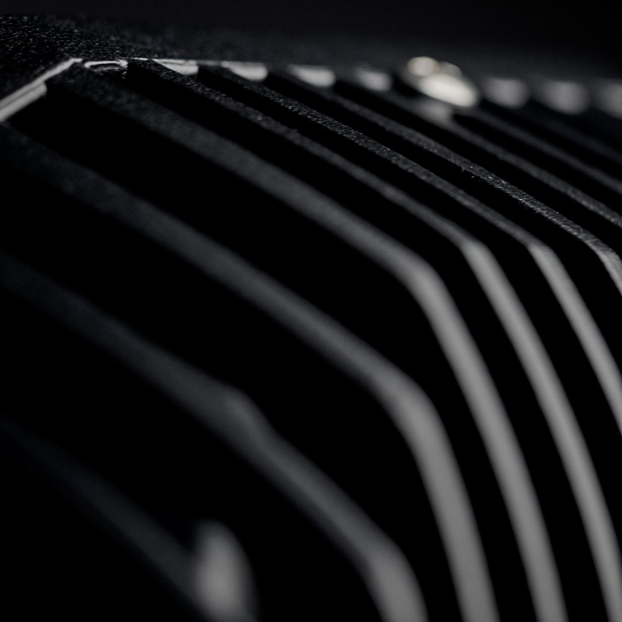 extra vy som visar funktioner på Arbetsljus PRO Noir WL60 Curved – 60W – LUXTAR