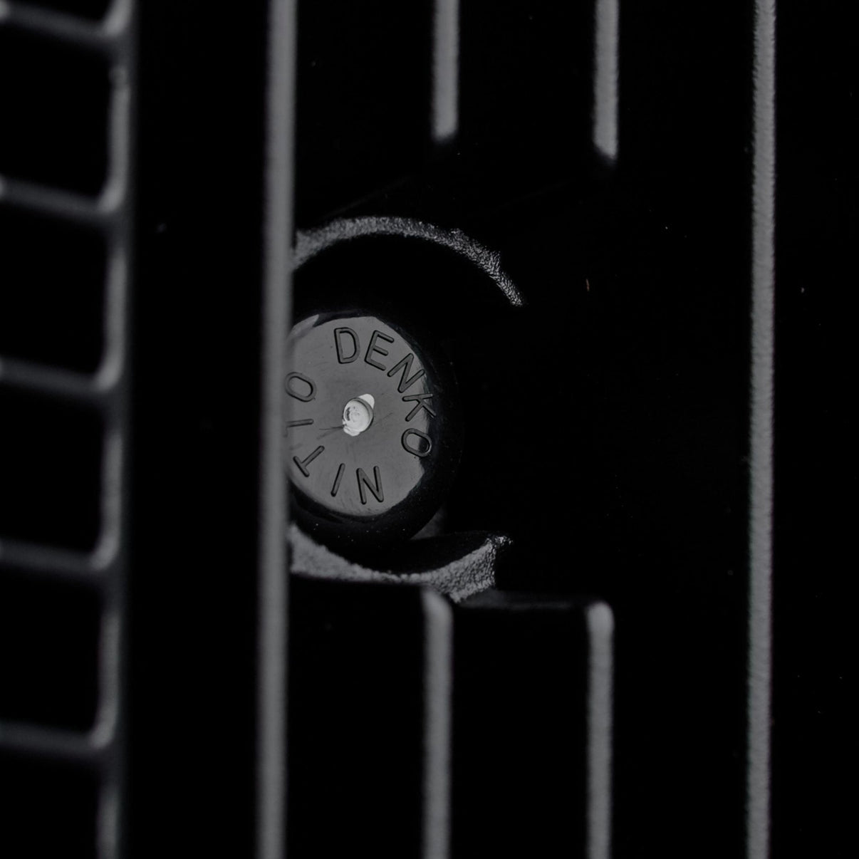 förpackning och medföljande tillbehör till Arbetsljus PRO Noir WL90 Curved – 90W – LUXTAR