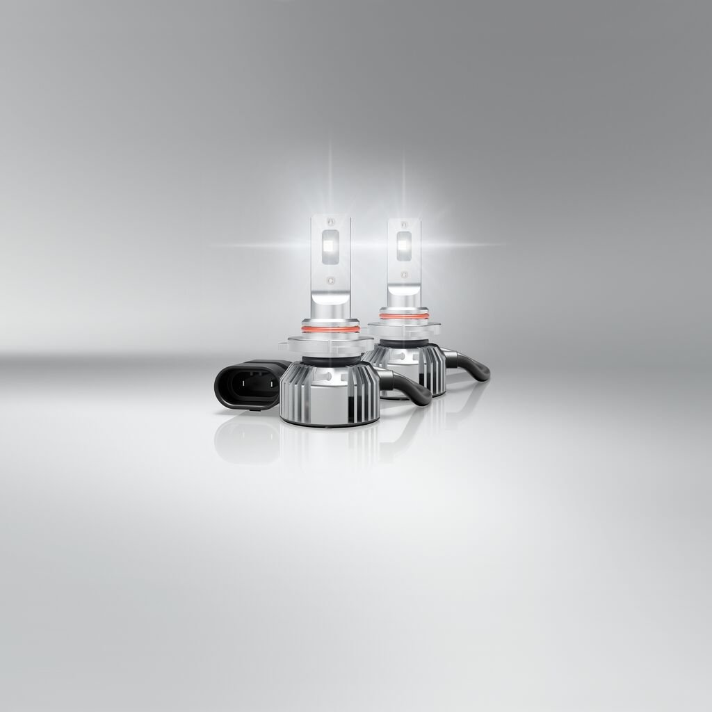 produktbillede forfra, der viser NIGHT BREAKER SMART HB3 – Street Legal – OSRAM