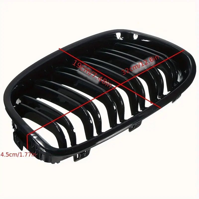 Nyregitter til BMW 1-serie F20/F21 2011-2014 - Glanssort dobbeltrille - Produkt set fra siden | Carlevel