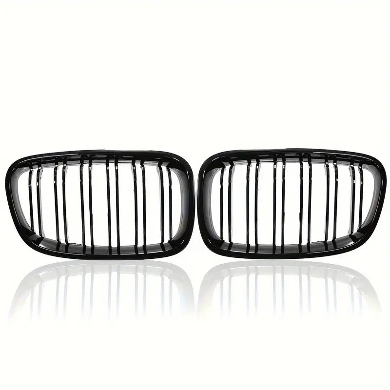 Nyregitter til BMW 1-serie F20/F21 2011-2014 - Glanssort Dual Slot - Nærbillede detaljer | Carlevel