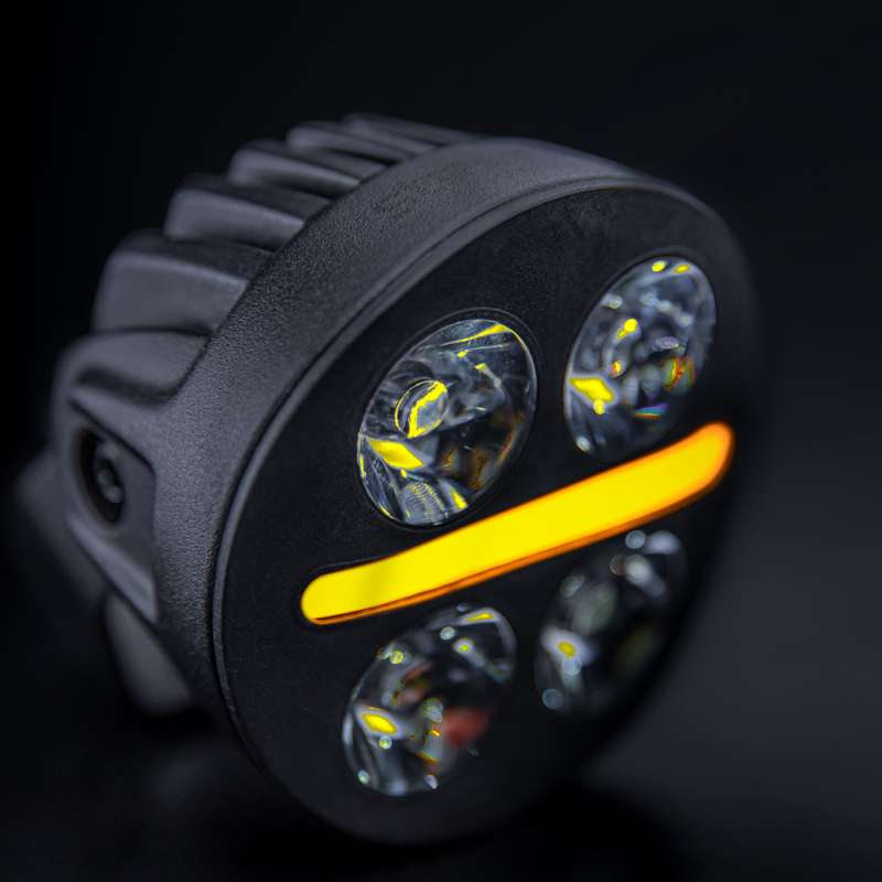 LED rampe NUUK D-Line MC 3" 2540 lm E-godkendt - Hvid/Gul Pos lys - i brug | Carlevel