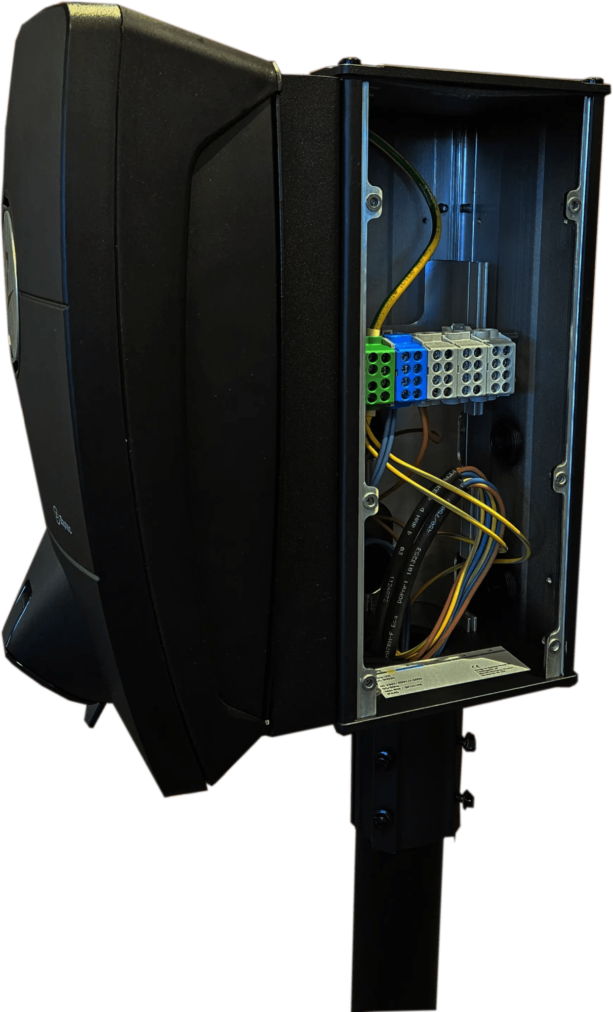 Stangmontering 60mm 4-vejs S-Line UNI BAS – For Easee/DEFA/Zaptec Pro – IP44 IK10 – i brug | S-Line