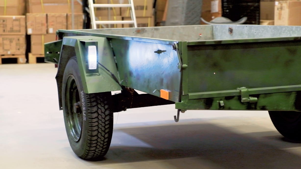 sidebillede, der viser profil og design af trailerpakke 190 – 250 cm (belastningslængde) – Plug – n – Play – LEA