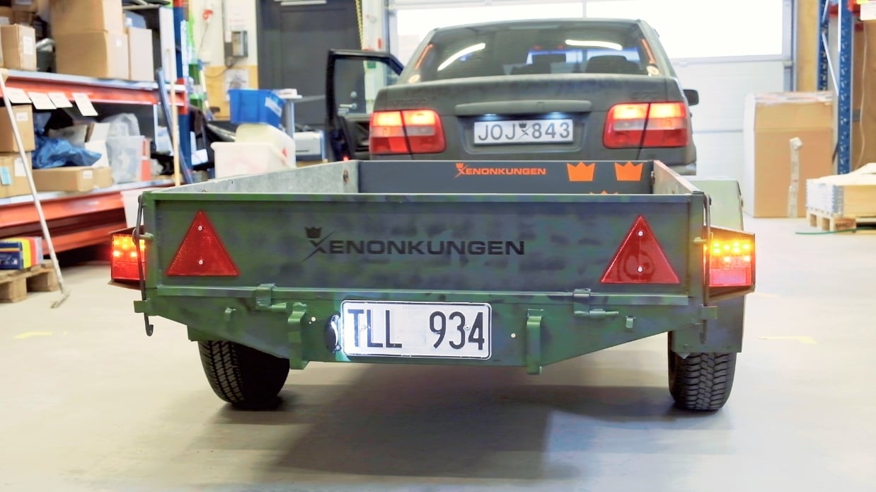 ekstra visning, der viser funktioner på Trailerpakke 190 – 250 cm (belastningslængde) – Plug – n – Play – LEA