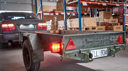 produktbillede forfra, der viser Trailerpakke 190 – 250cm (belastningslængde) – Plug – n – Play – LEA