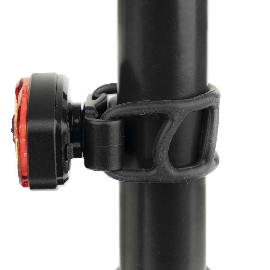 Smarter Bullit Cykellygte B200 RØD - 50lm - produkt set fra siden | SMARTERE