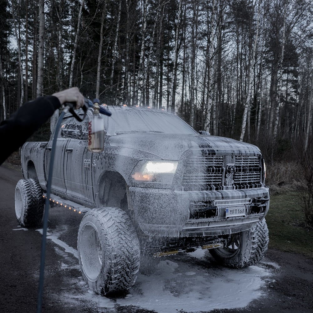 Bilschampo SONAX Xtreme Rich Foam 1L – skumschampo för skumlanser – närbild detaljer | SONAX