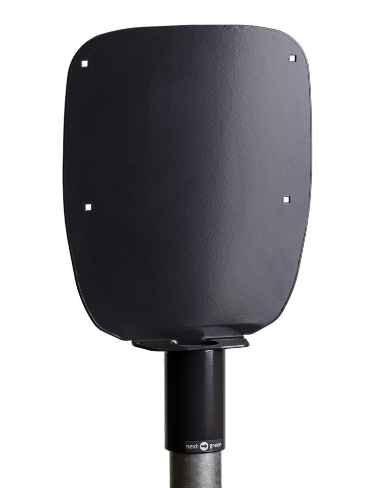 Pole Mount Next Green Poleplate 330 - 60 mm Pole - Opladningsforstærkere Aura - Produktbillede set forfra | Næste Grøn