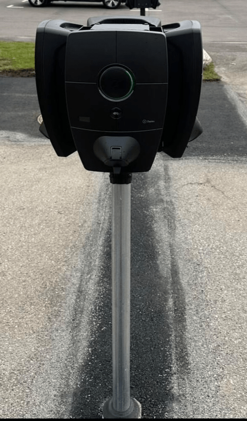 Stangmontering 60 mm 2-vejs S-Line UNI BAS IP44 IK10 - til Easee DEFA Zaptec Pro - emballage og indhold | S-Line