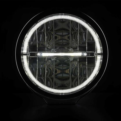 Strands Ambassador 9" LED Ekstra lys - 4040 lm Extended Beam - produkt set fra siden | Strands Lighting Division