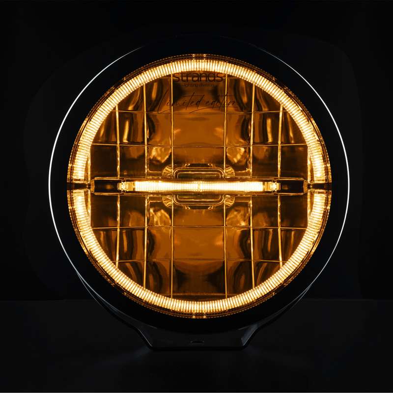 Strands Ambassador Limited Edition 9" LED Ekstra lys - 3879 lm - produkt set fra siden | Strands Lighting Division