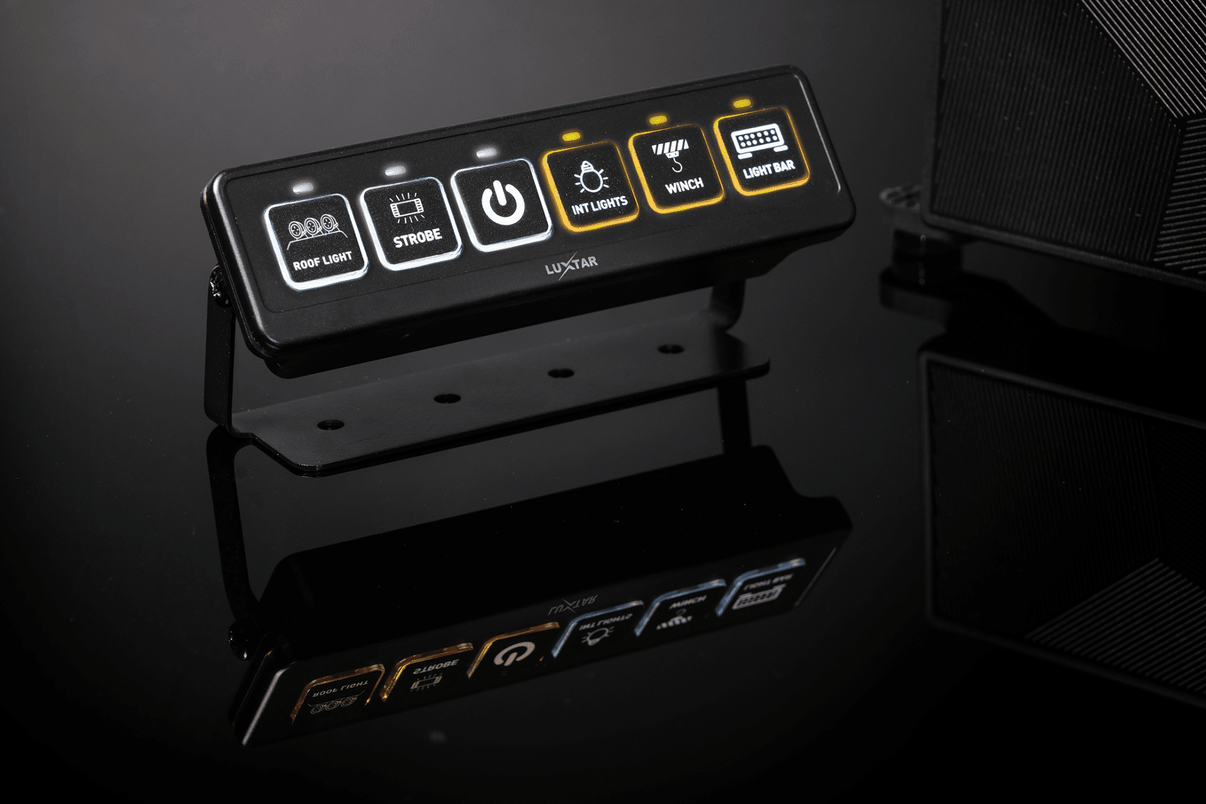 Switch Panel – 6 Channel – 12-24V DC – 2026-12-24 00:00:00 – LUXTAR – emballage og indhold | LUXTAR