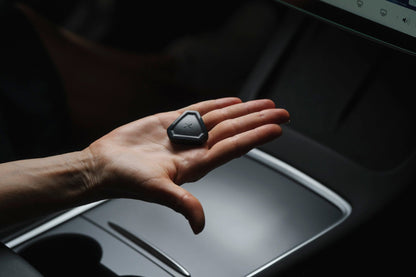 alternativ vinkel på Tesla S3XY Buttons Gen 2 Bundle - TESLA