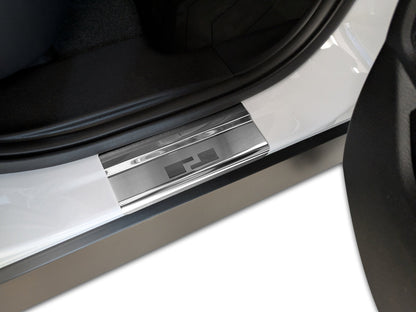 Tröskelskydd Mitsubishi Outlander IV 2025+ – rostfritt stål - Carlevel AB - Fordon och delar > Fordonsdelar > Karossdelar