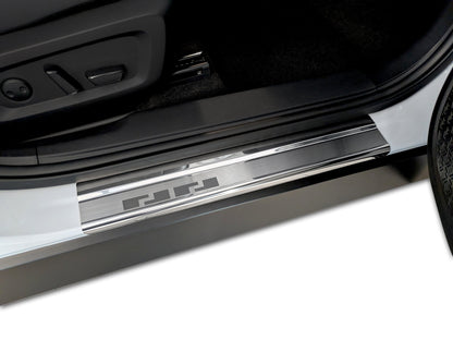 Tröskelskydd Mitsubishi Outlander IV 2025+ – rostfritt stål - Carlevel AB - Fordon och delar > Fordonsdelar > Karossdelar
