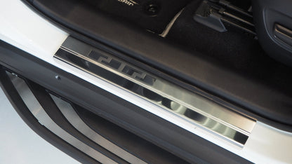 Sill Protectors til Toyota RAV4 V 2019+ - 4-Pack rustfrit stål | Alu-Frost - produktbillede forfra | Alu-Frost