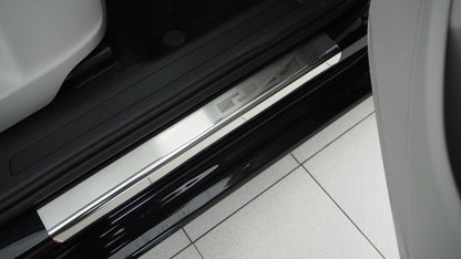 Tærskelbeskyttelse til VW Touran III 2015+ - 4-pak rustfrit stål | Alu-Frost - nærbillede detaljer | Alu-Frost